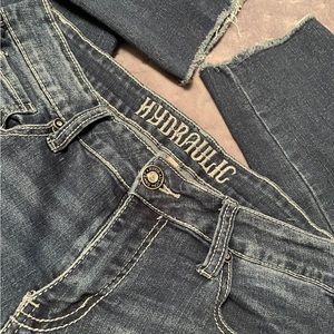 Size 11 Hydraulic “Lola”. Says capris but comes to my ankles with a roll